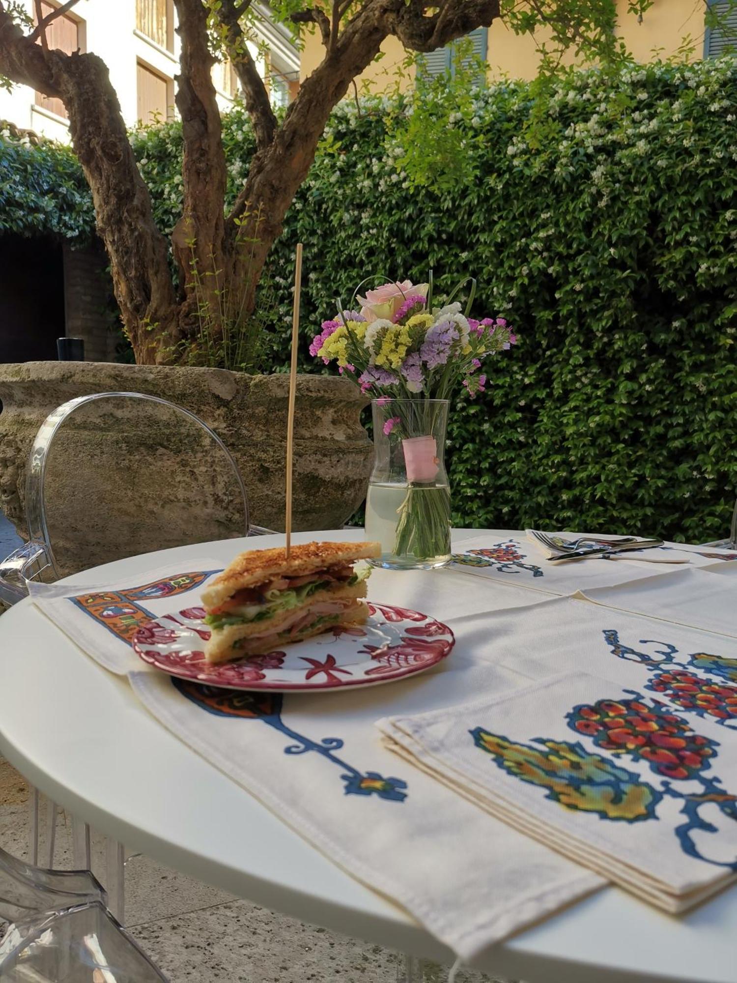 Casa Gugu Bed & Breakfast Ravenna Bagian luar foto